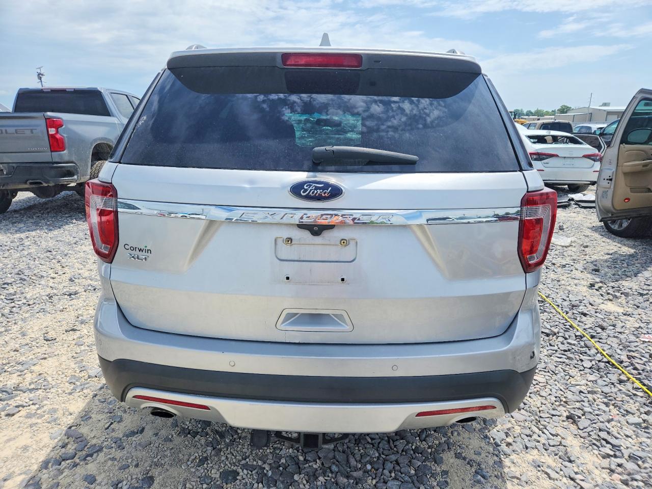 FORD EXPLORER 2017 — 7