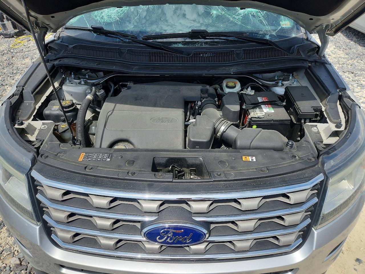 FORD EXPLORER 2017 — 12