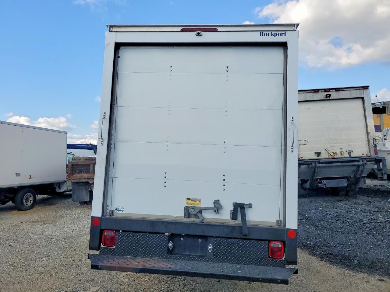 FORD TRANSIT 2022 — 7