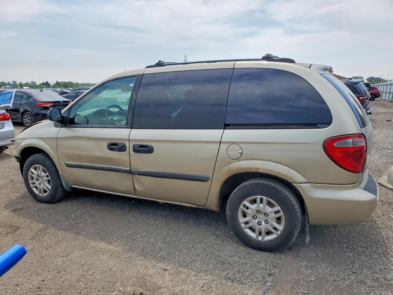 DODGE CARAVAN 2005 — 3