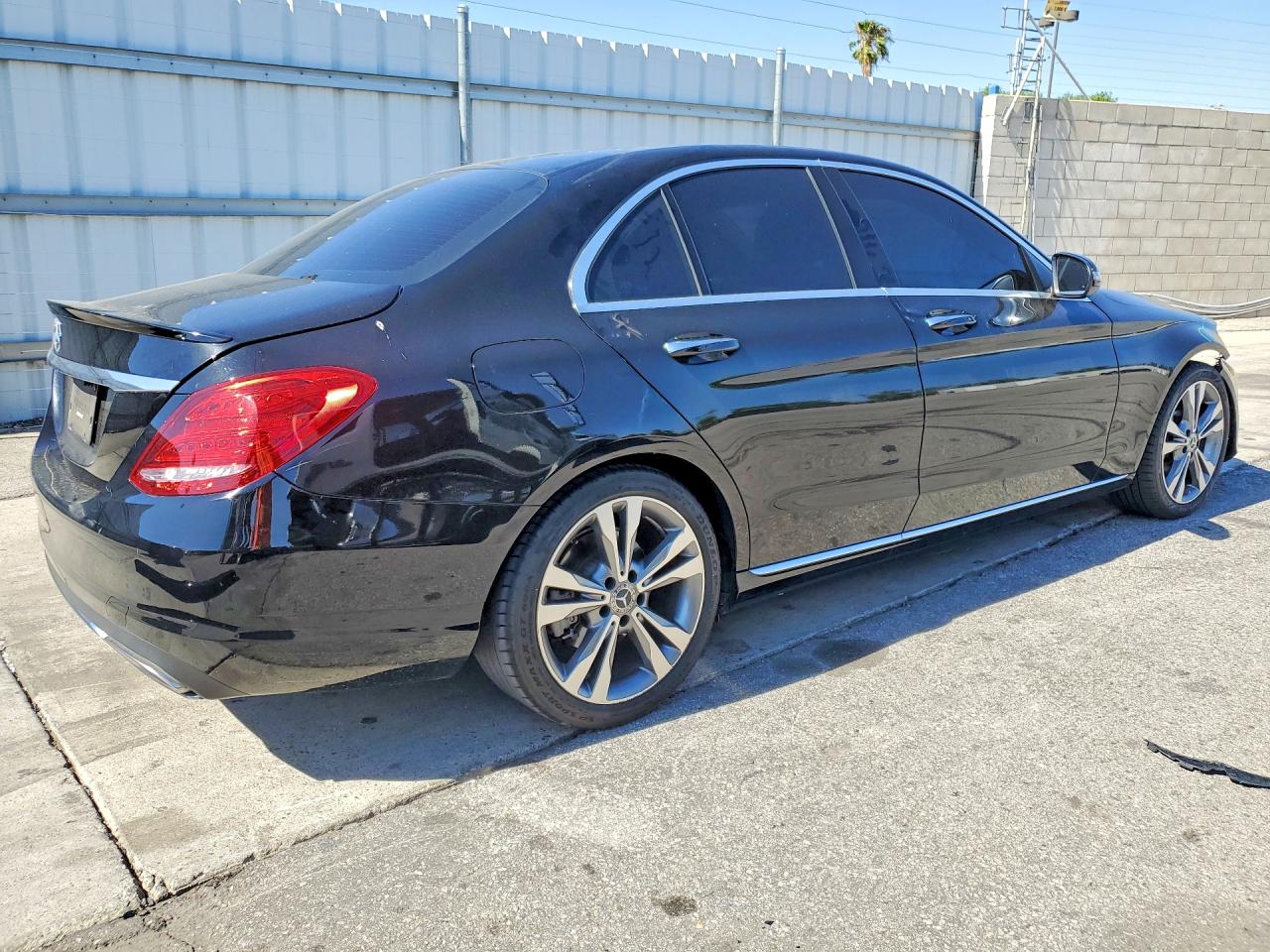 MERCEDES-BENZ C 2017 — 4