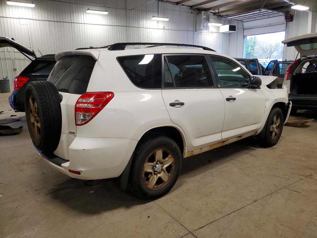 TOYOTA RAV4 2010 — 4