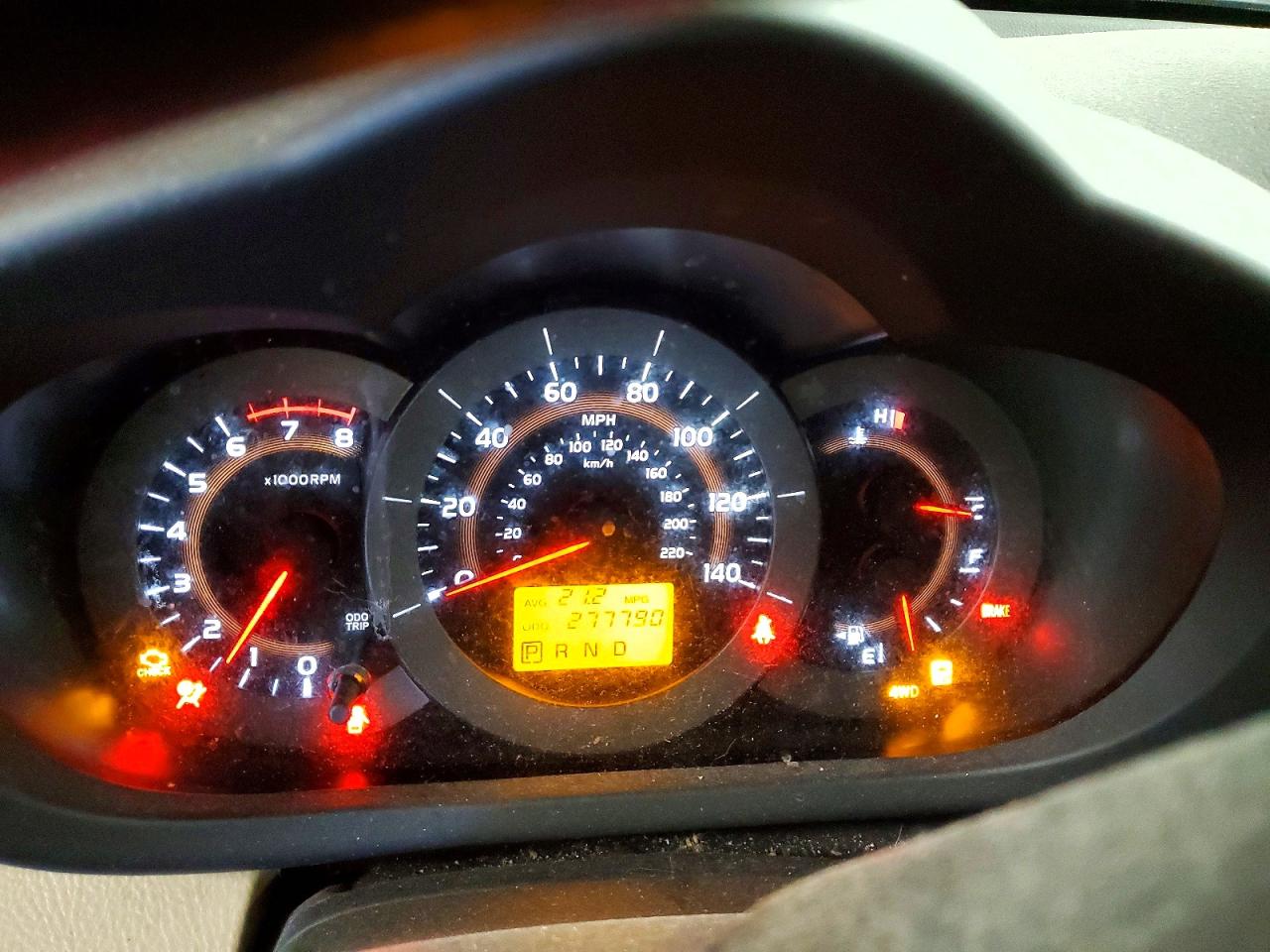 TOYOTA RAV4 2010 — 10