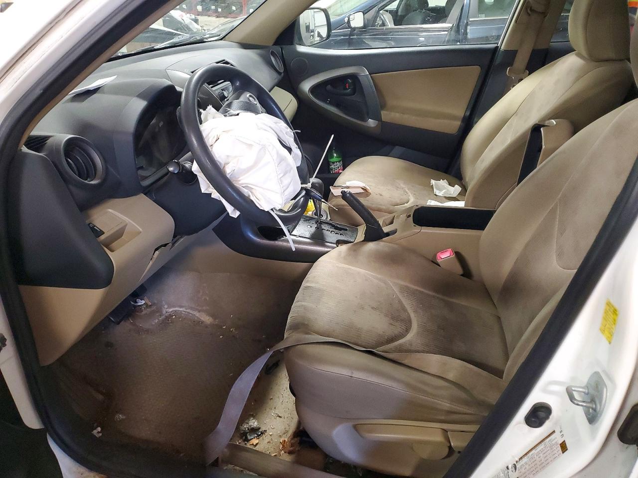 TOYOTA RAV4 2010 — 8