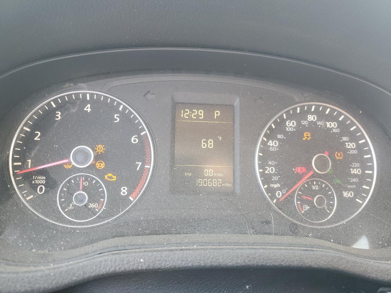 VOLKSWAGEN PASSAT 2015 — 10