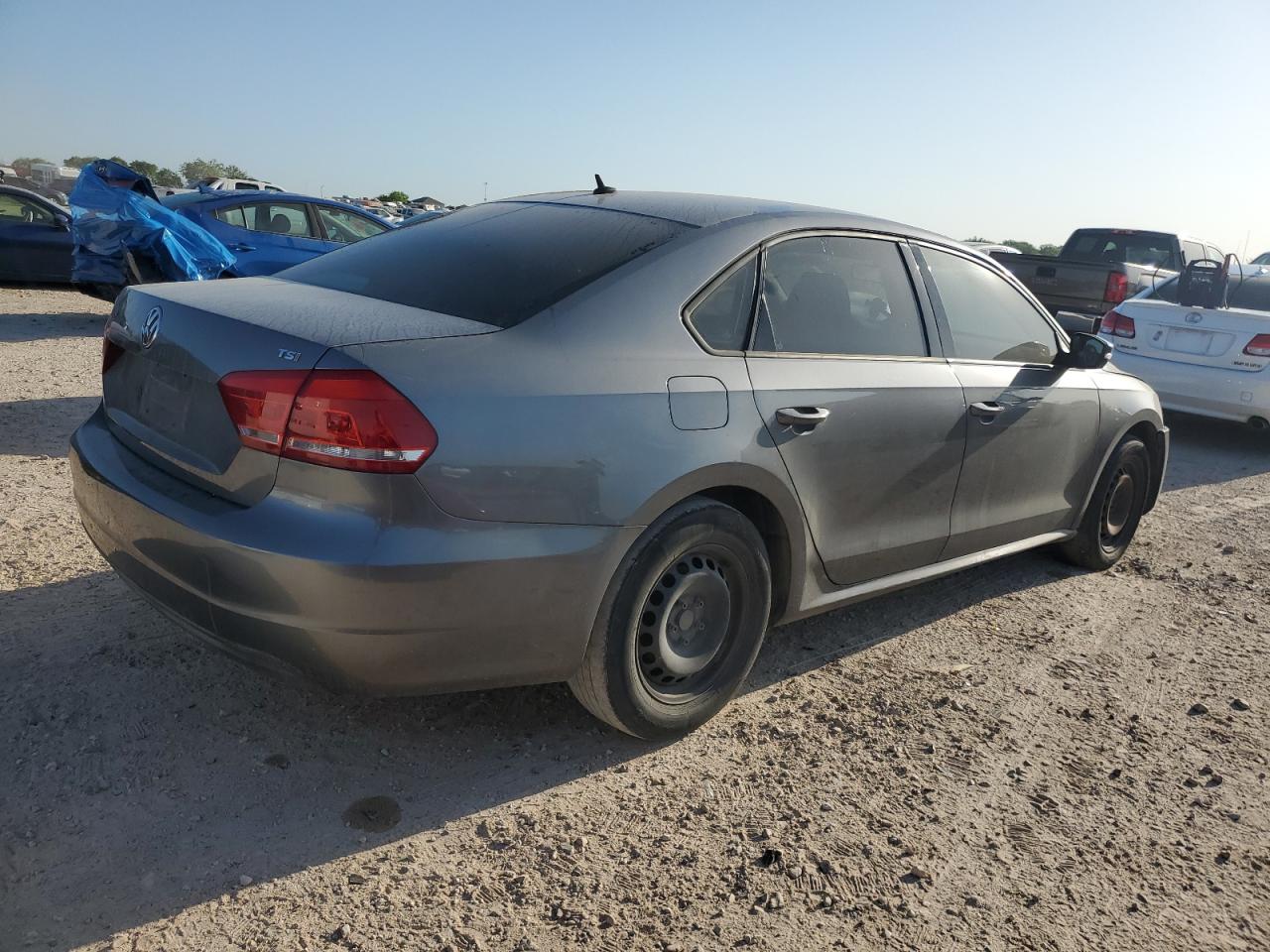 VOLKSWAGEN PASSAT 2015 — 4