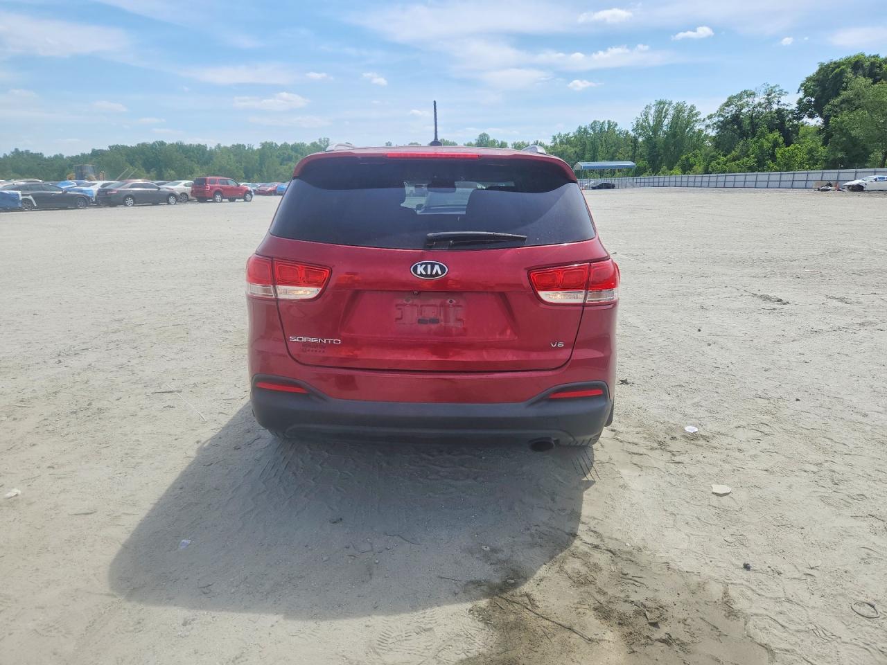 KIA SORENTO 2016 — 7