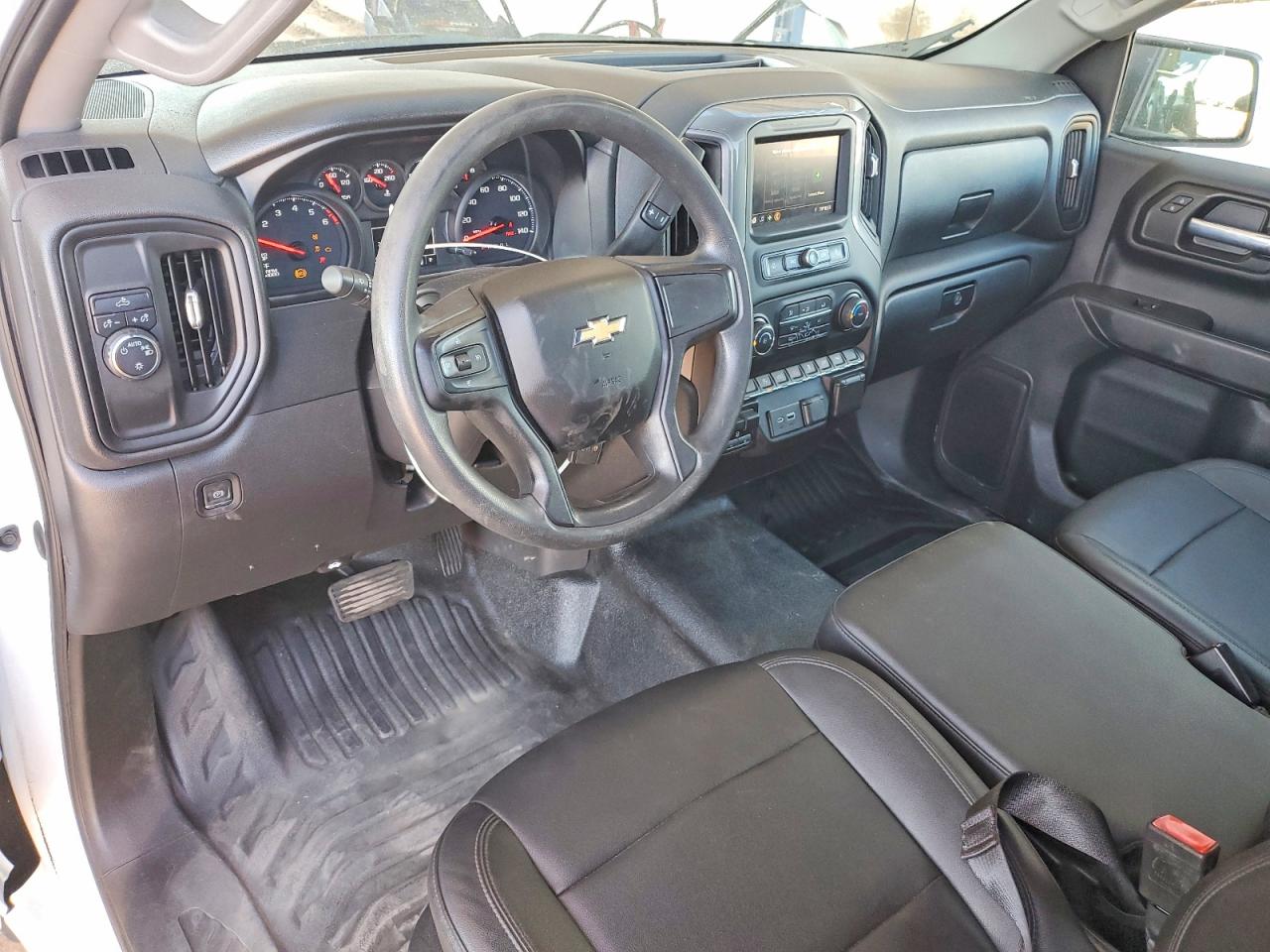 CHEVROLET SILVERADO 2021 — 8
