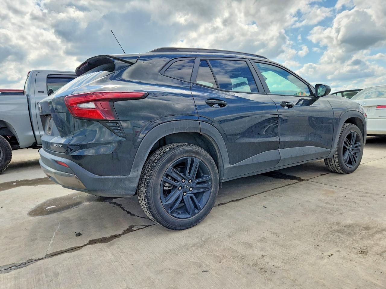 CHEVROLET TRAX 2024 — 3