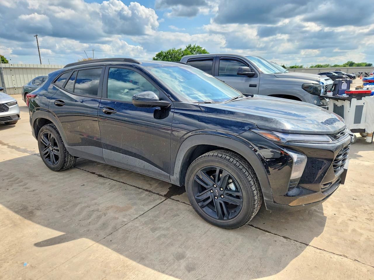 CHEVROLET TRAX 2024 — 4