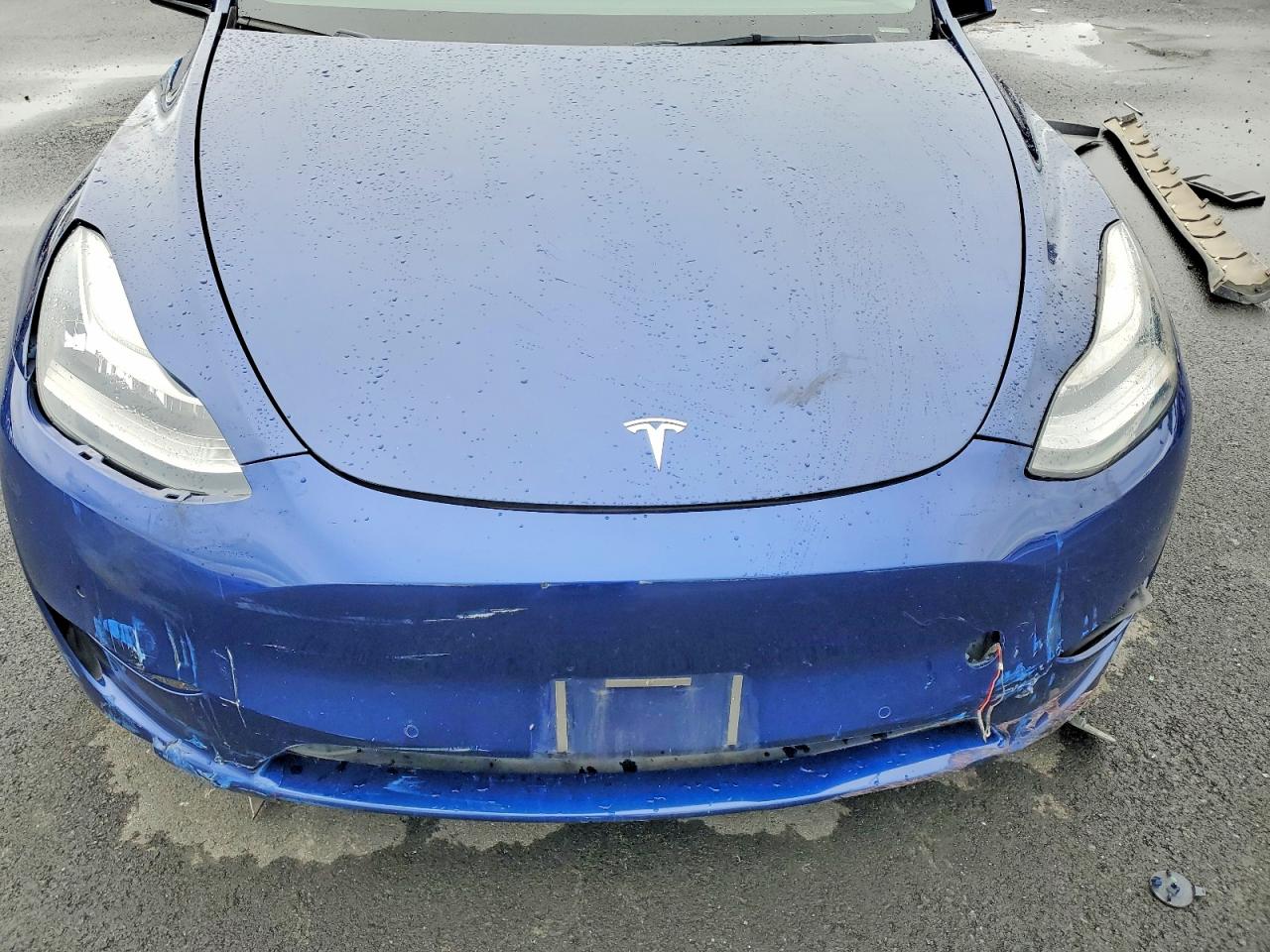 TESLA MODEL Y 2021 — 11