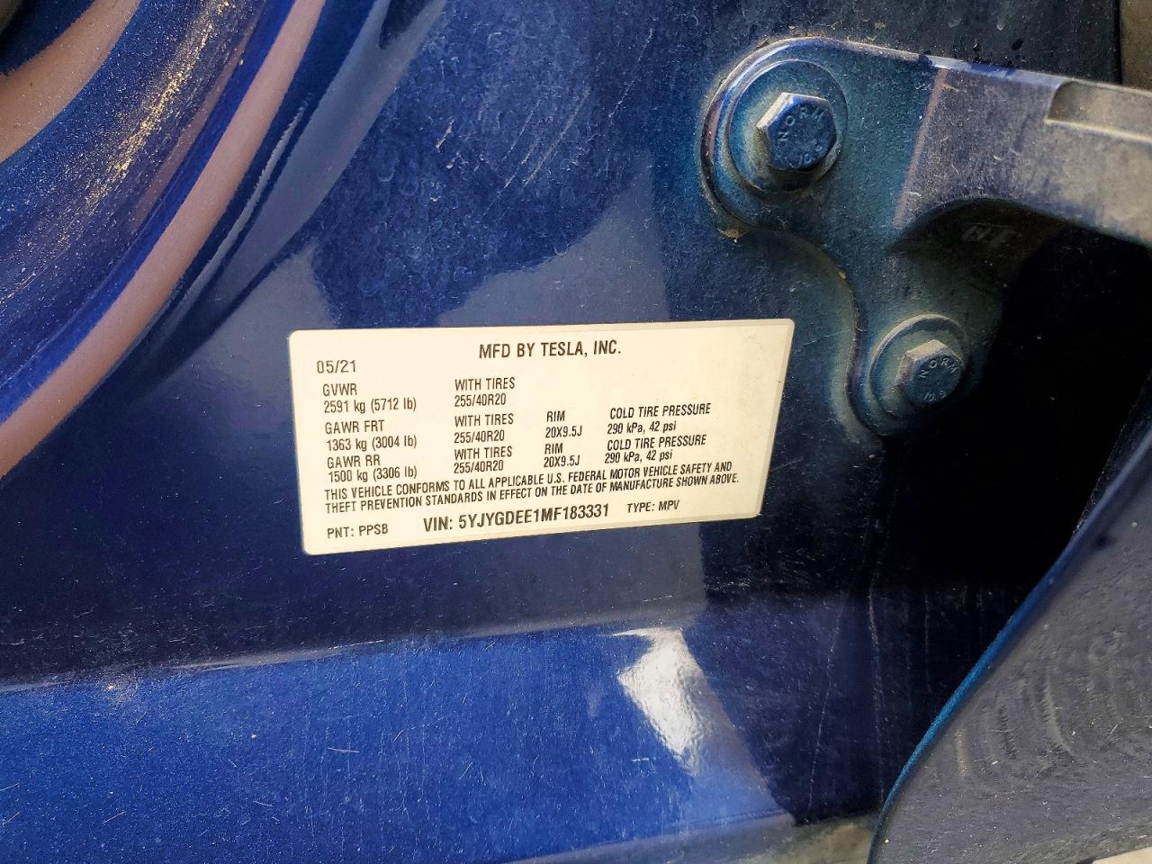 TESLA MODEL Y 2021 — 12