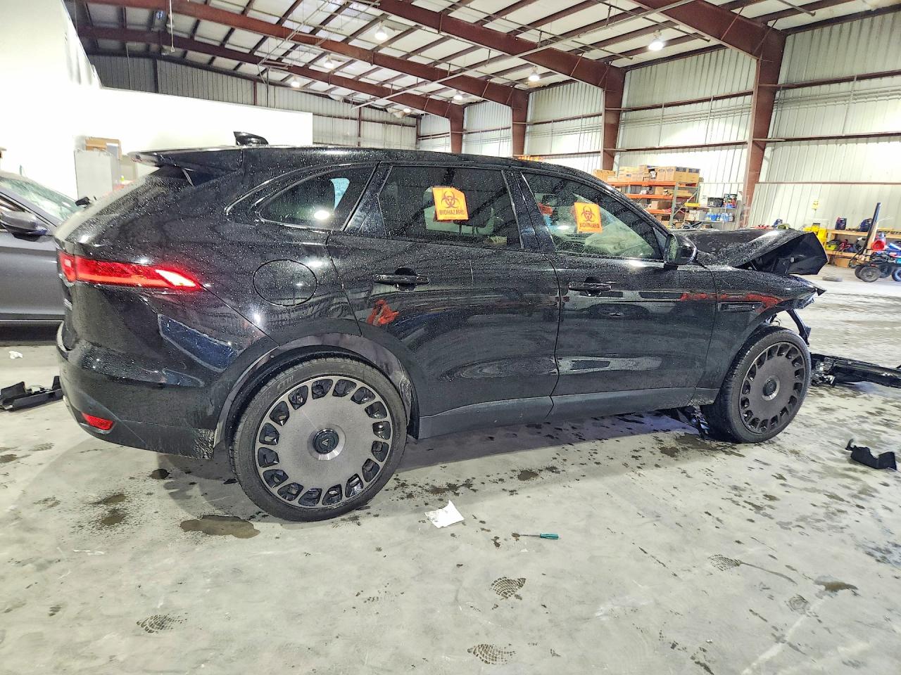 JAGUAR F-PACE 2017 — 3