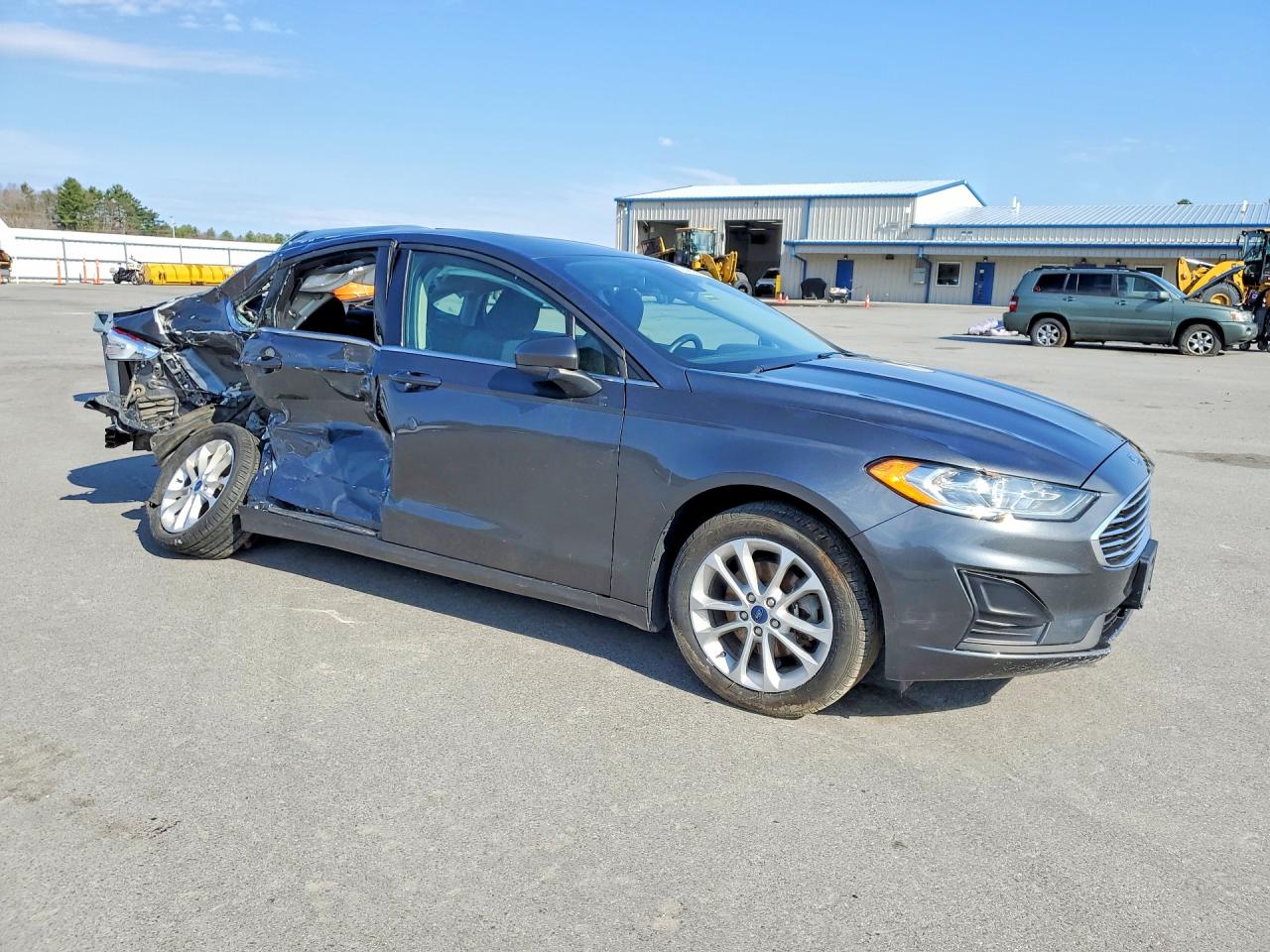 FORD FUSION 2020 — 4