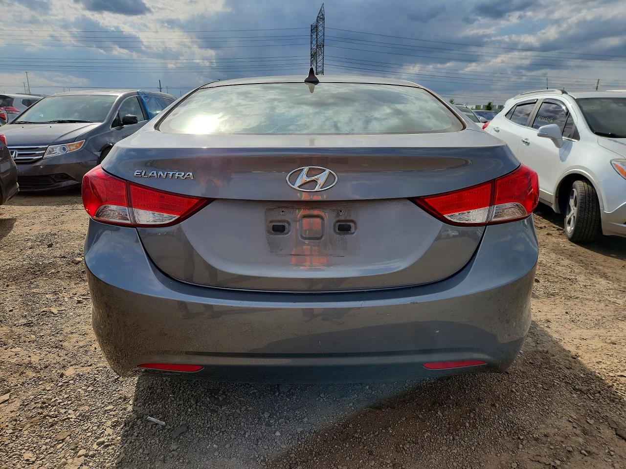 HYUNDAI ELANTRA 2013 — 6