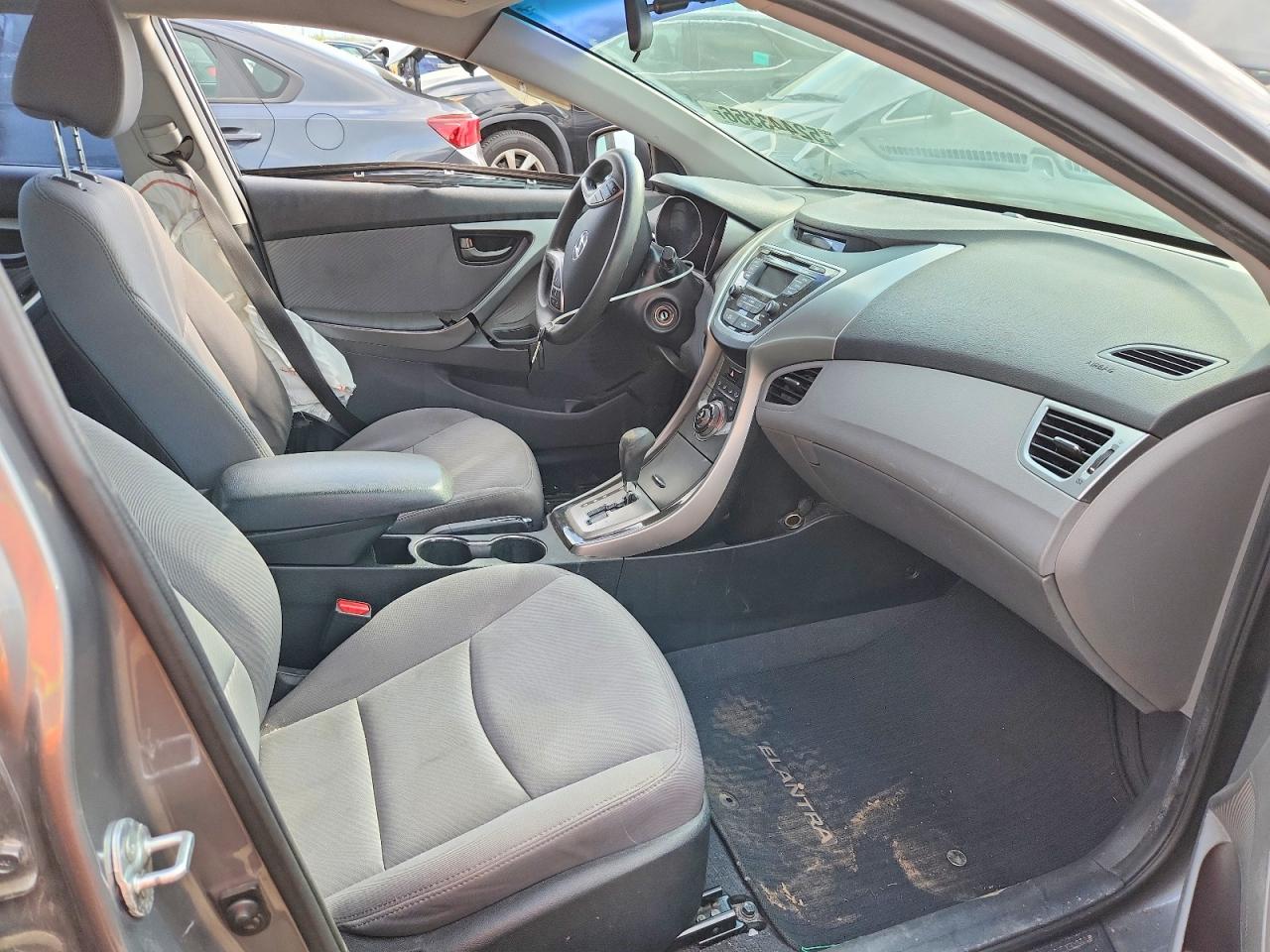 HYUNDAI ELANTRA 2013 — 7