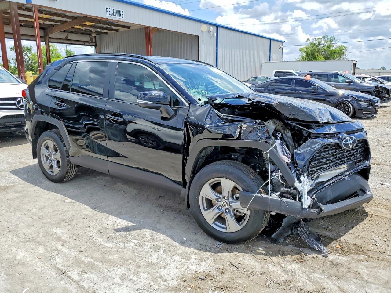 TOYOTA RAV4 2025 — 4