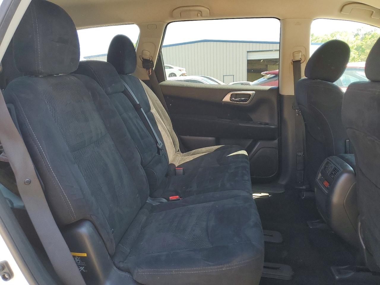 NISSAN PATHFINDER 2015 — 11