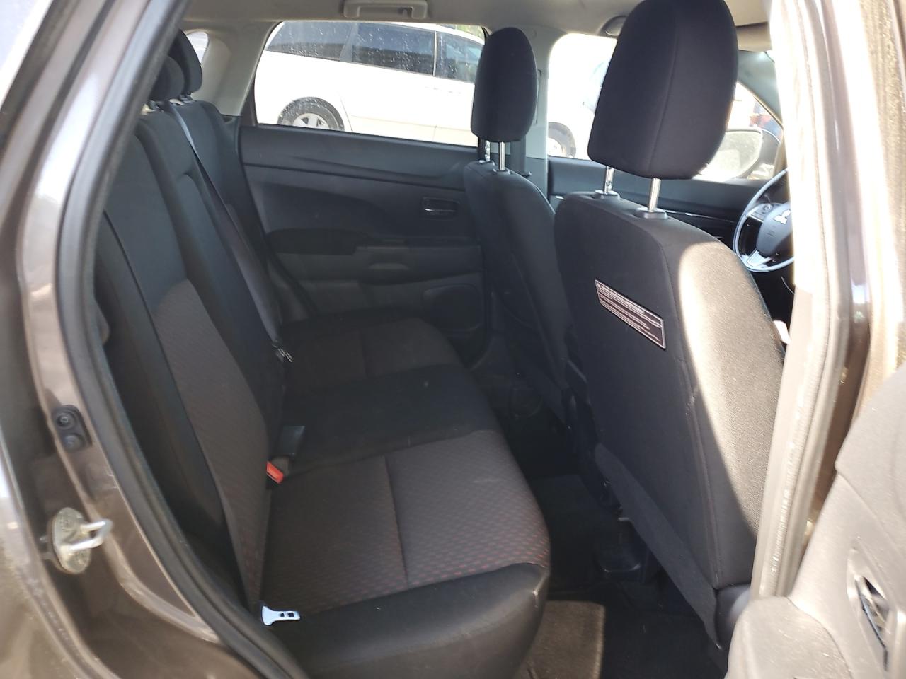 MITSUBISHI OUTLANDER SPORT 2018 — 10