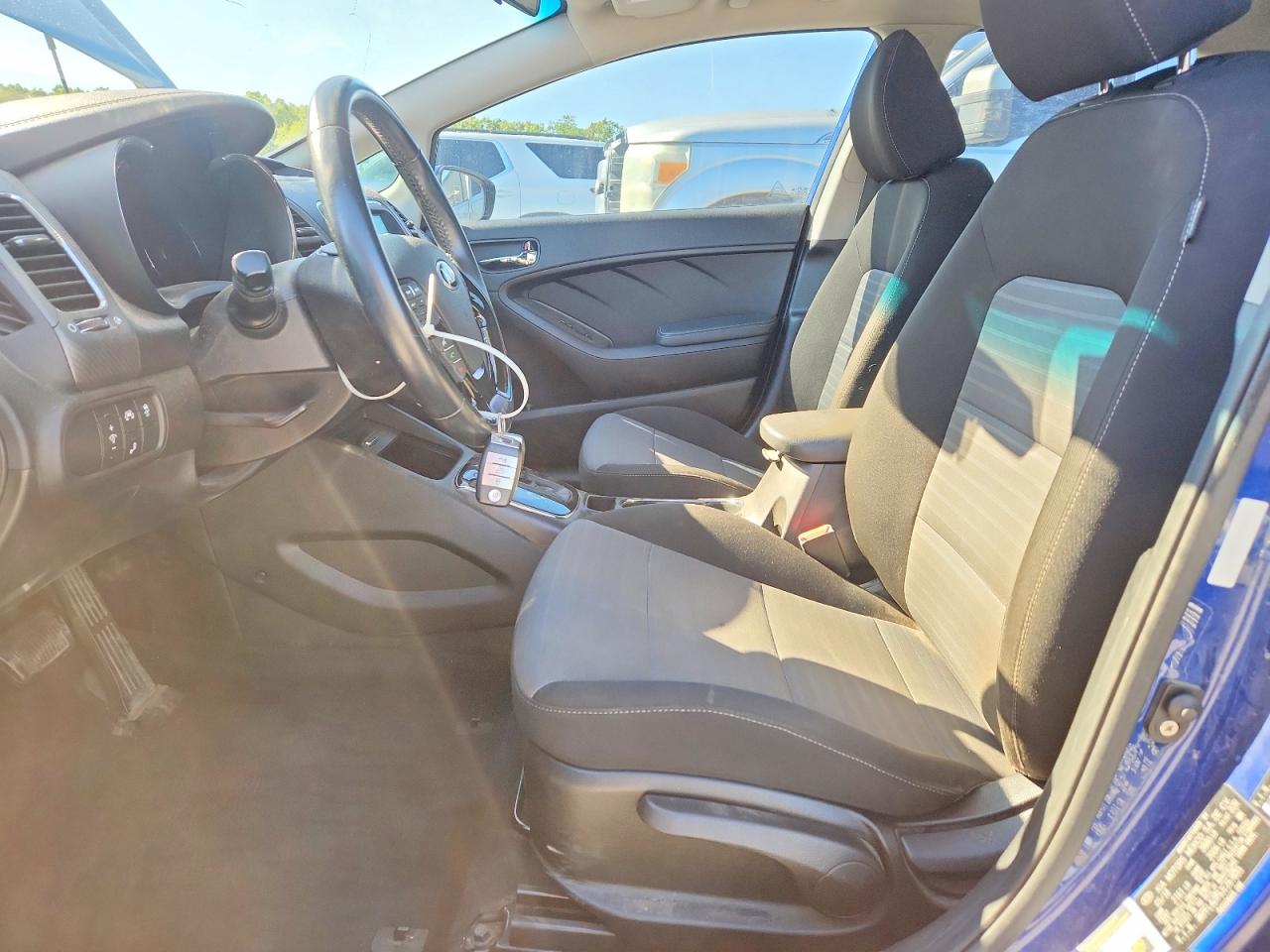 KIA FORTE 2018 — 7