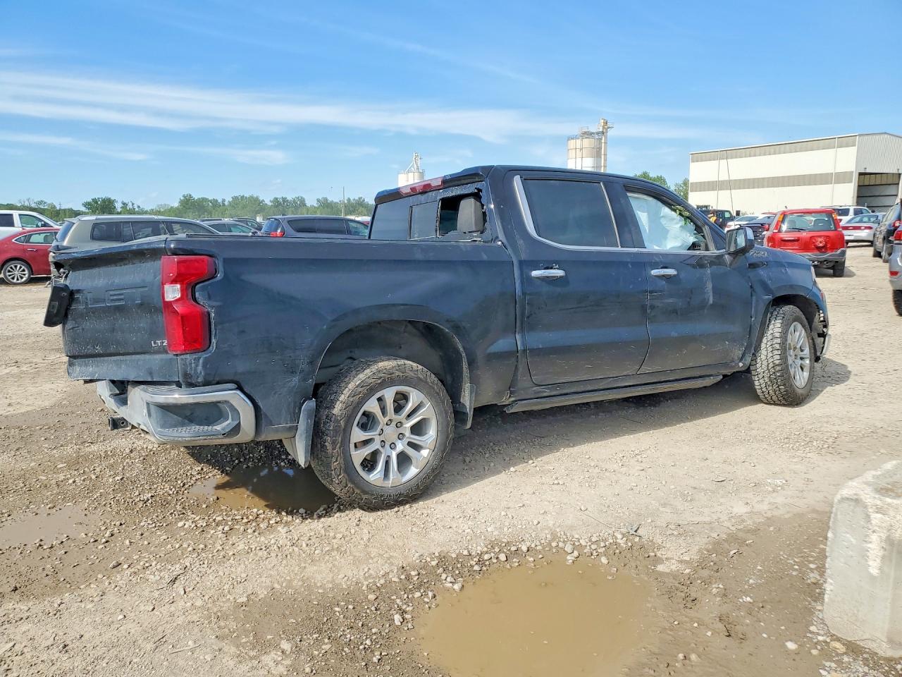 CHEVROLET SILVERADO 2024 — 3