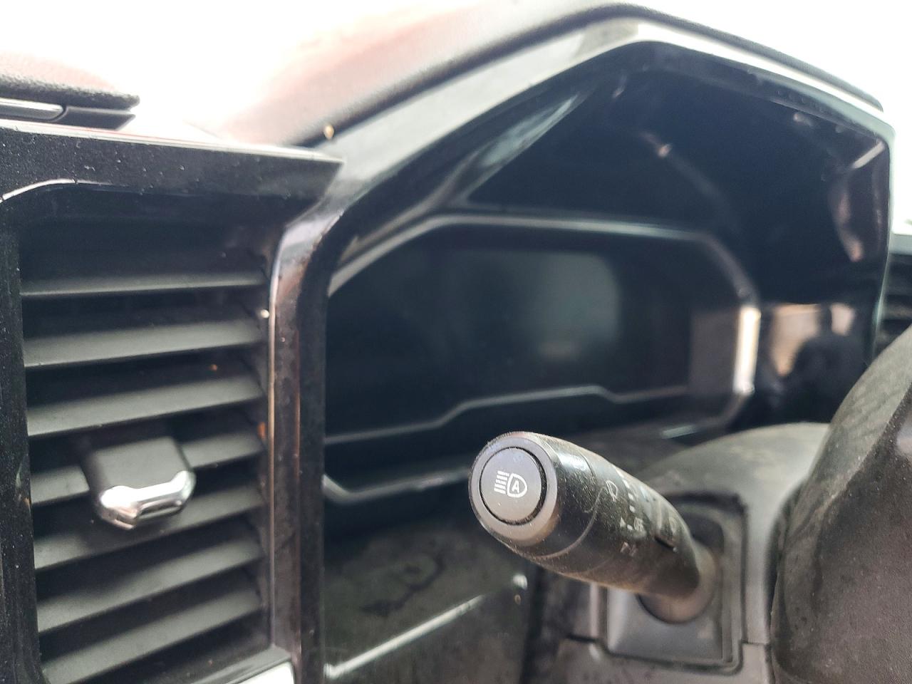 CHEVROLET SILVERADO 2024 — 9