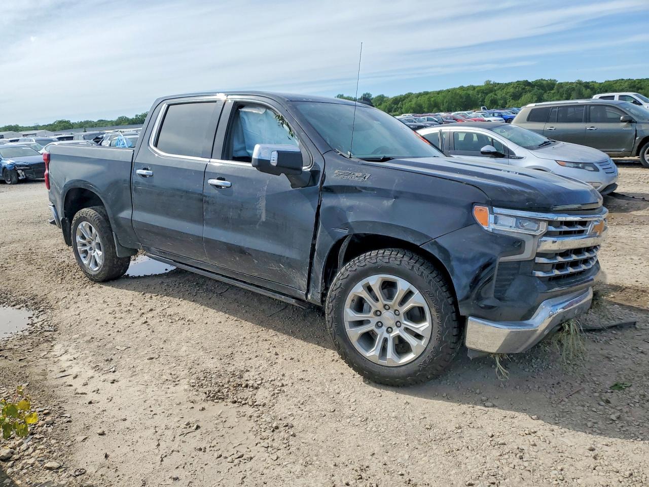 CHEVROLET SILVERADO 2024 — 4