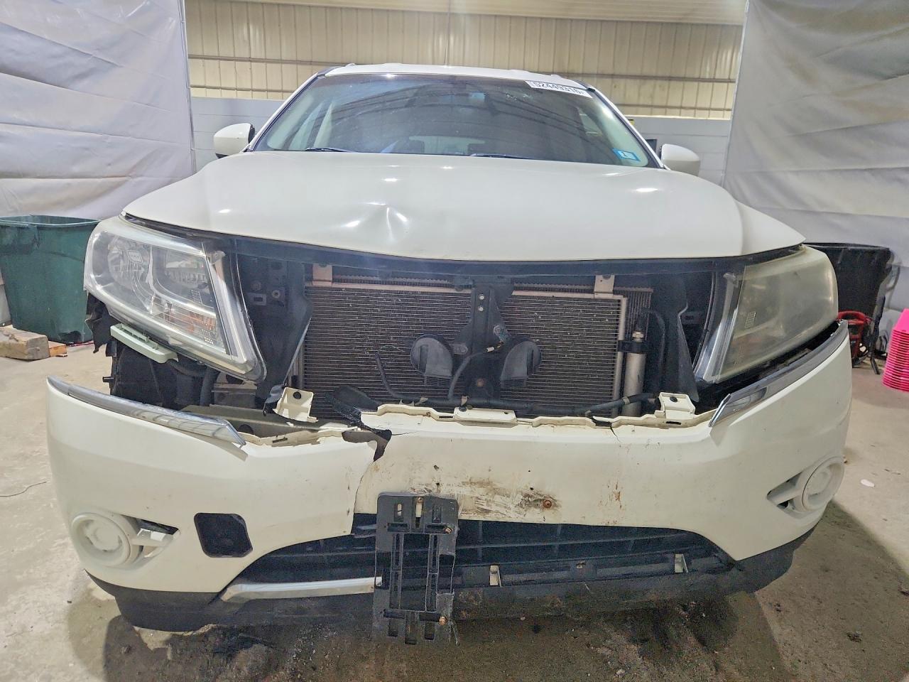 NISSAN PATHFINDER 2015 — 5