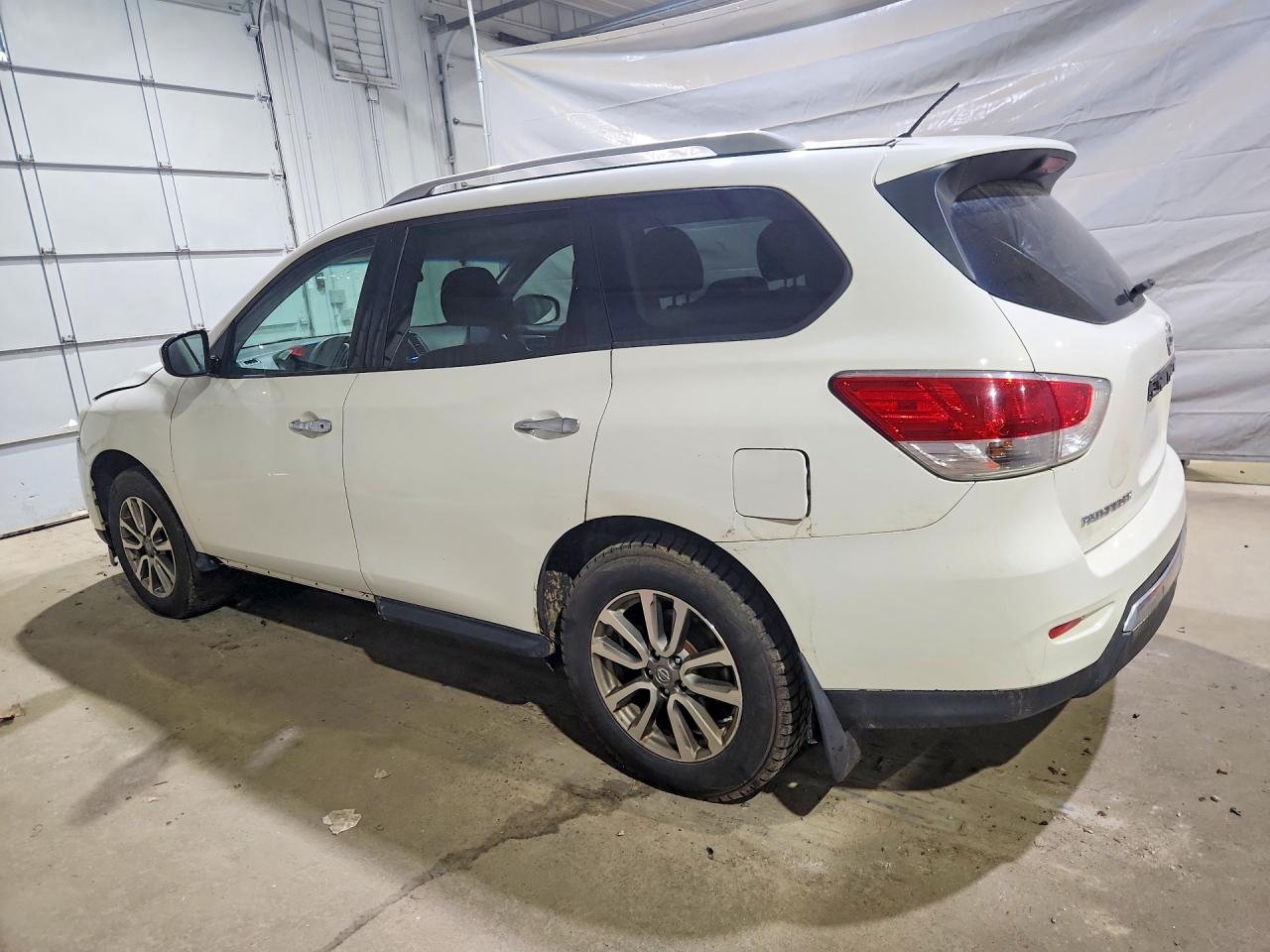 NISSAN PATHFINDER 2015 — 2