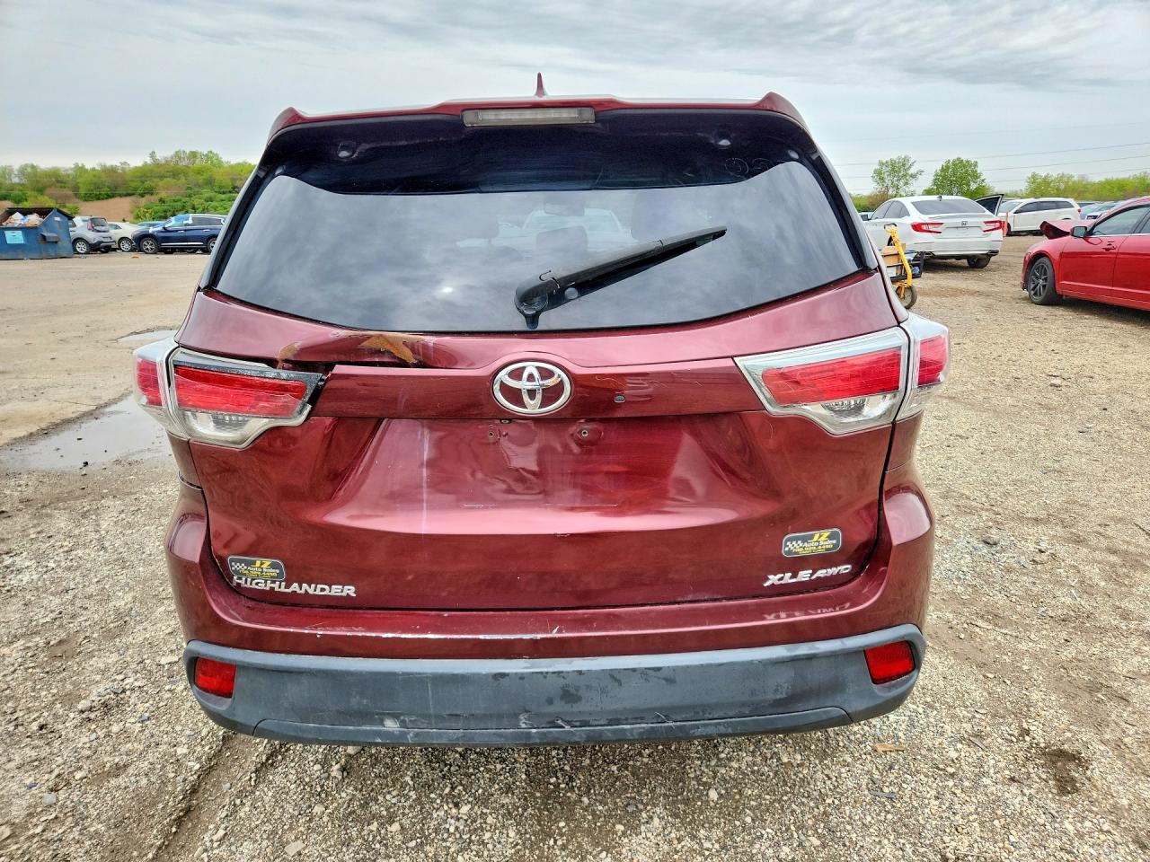TOYOTA HIGHLANDER 2015 — 6