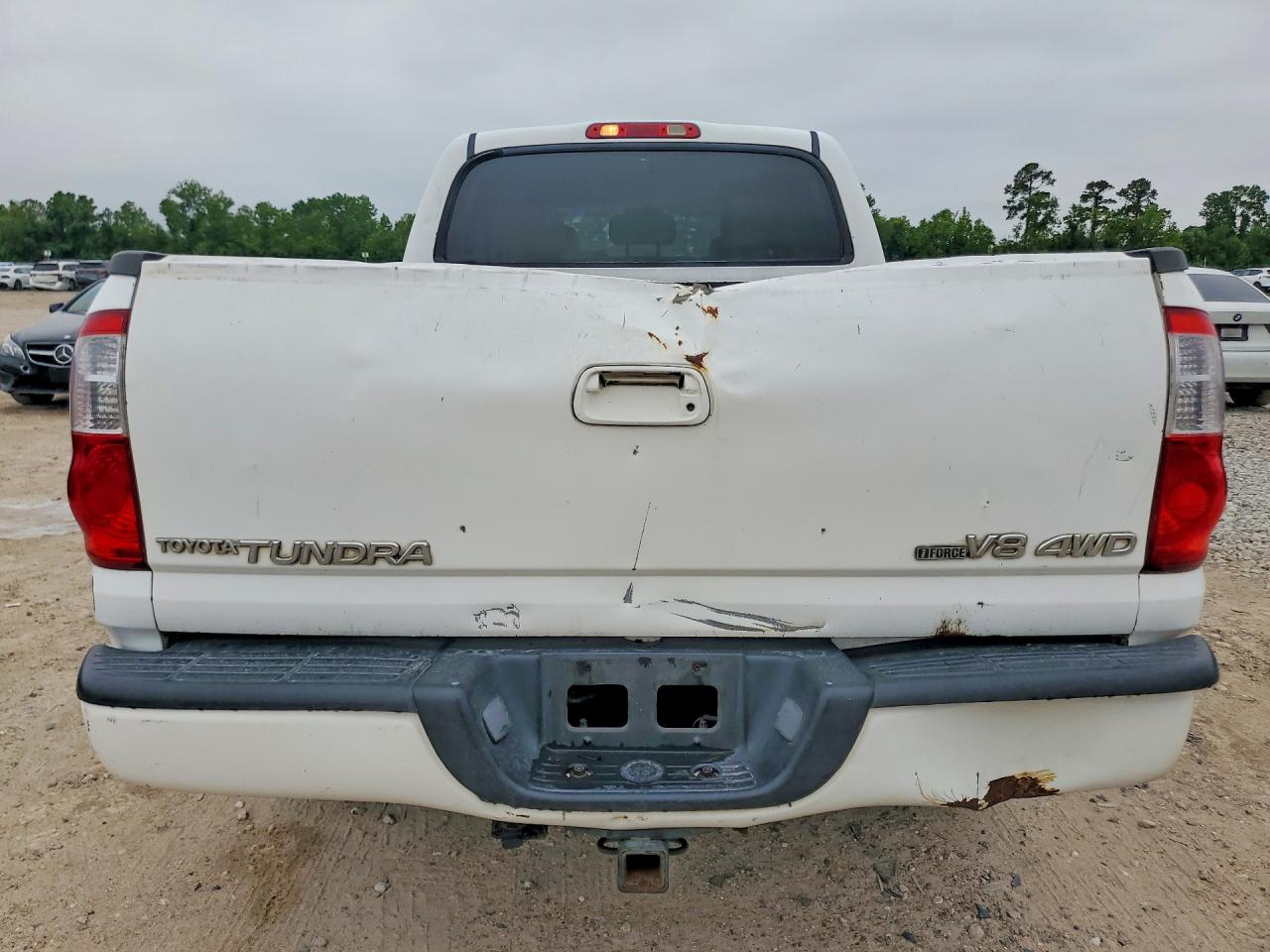 TOYOTA TUNDRA 2004 — 6