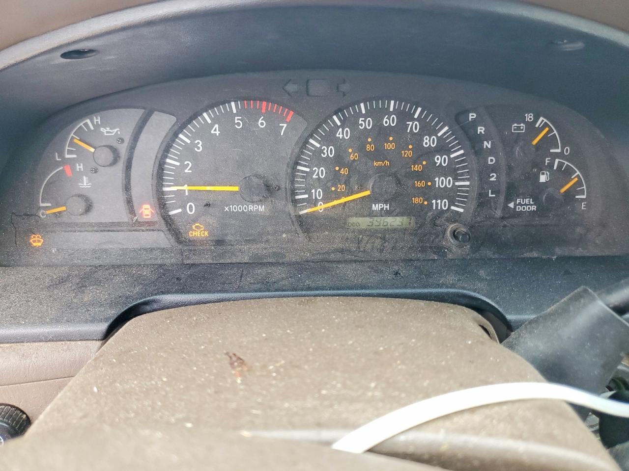 TOYOTA TUNDRA 2004 — 9