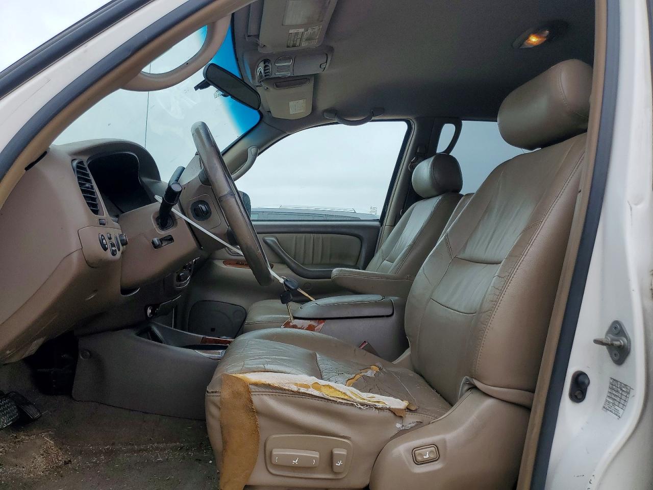 TOYOTA TUNDRA 2004 — 7