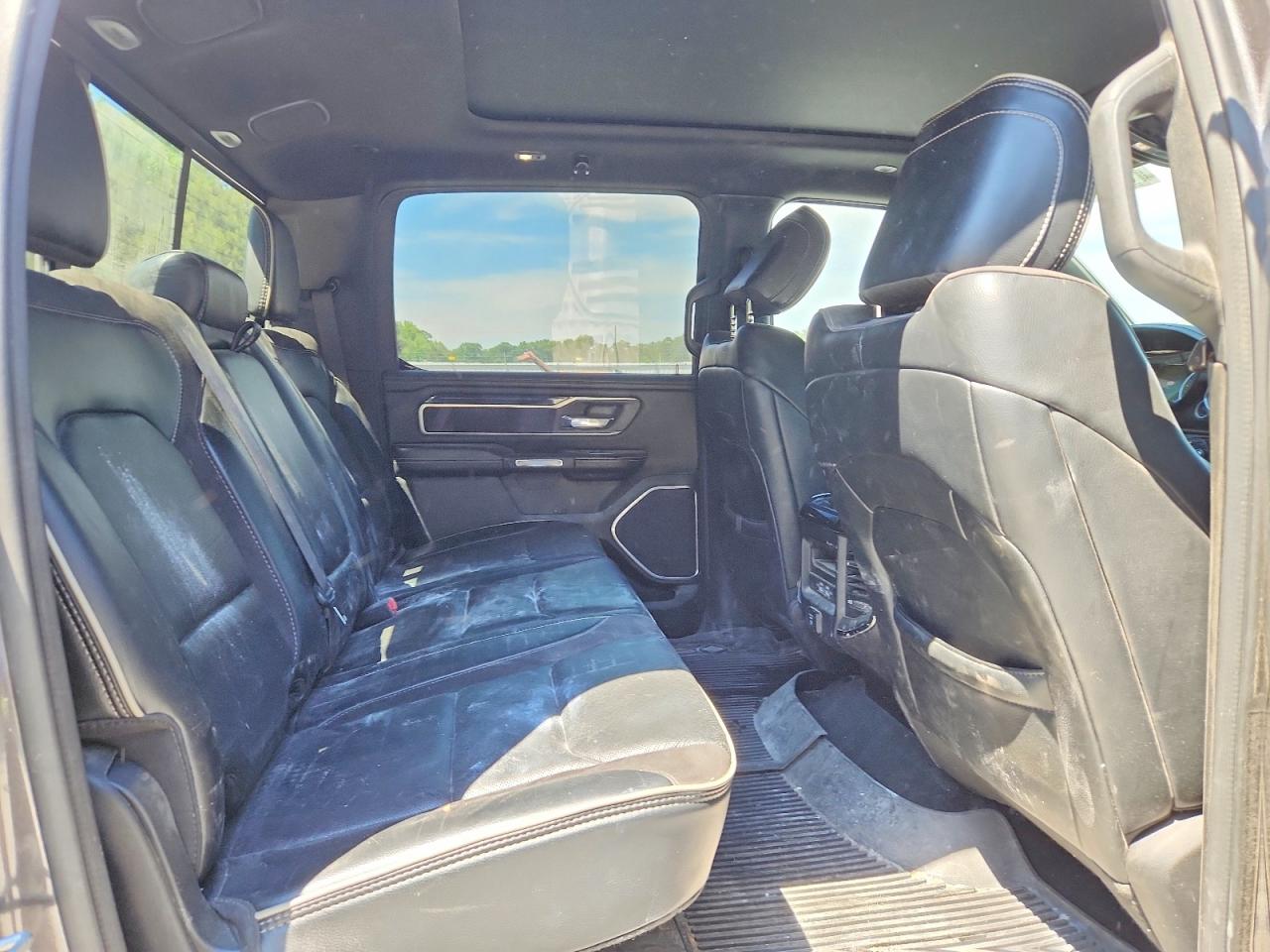 RAM 1500 2022 — 10