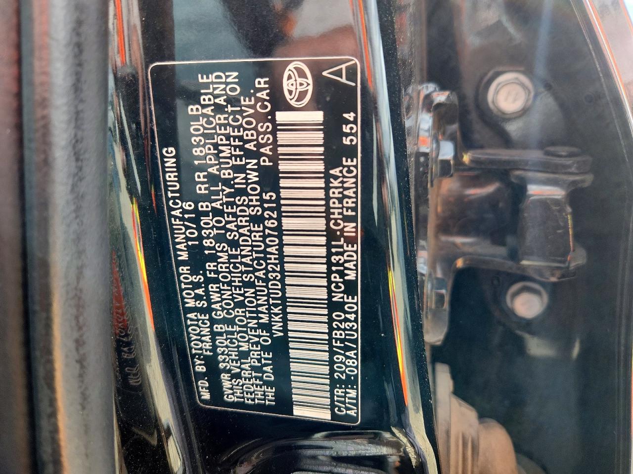 TOYOTA YARIS 2017 — 12