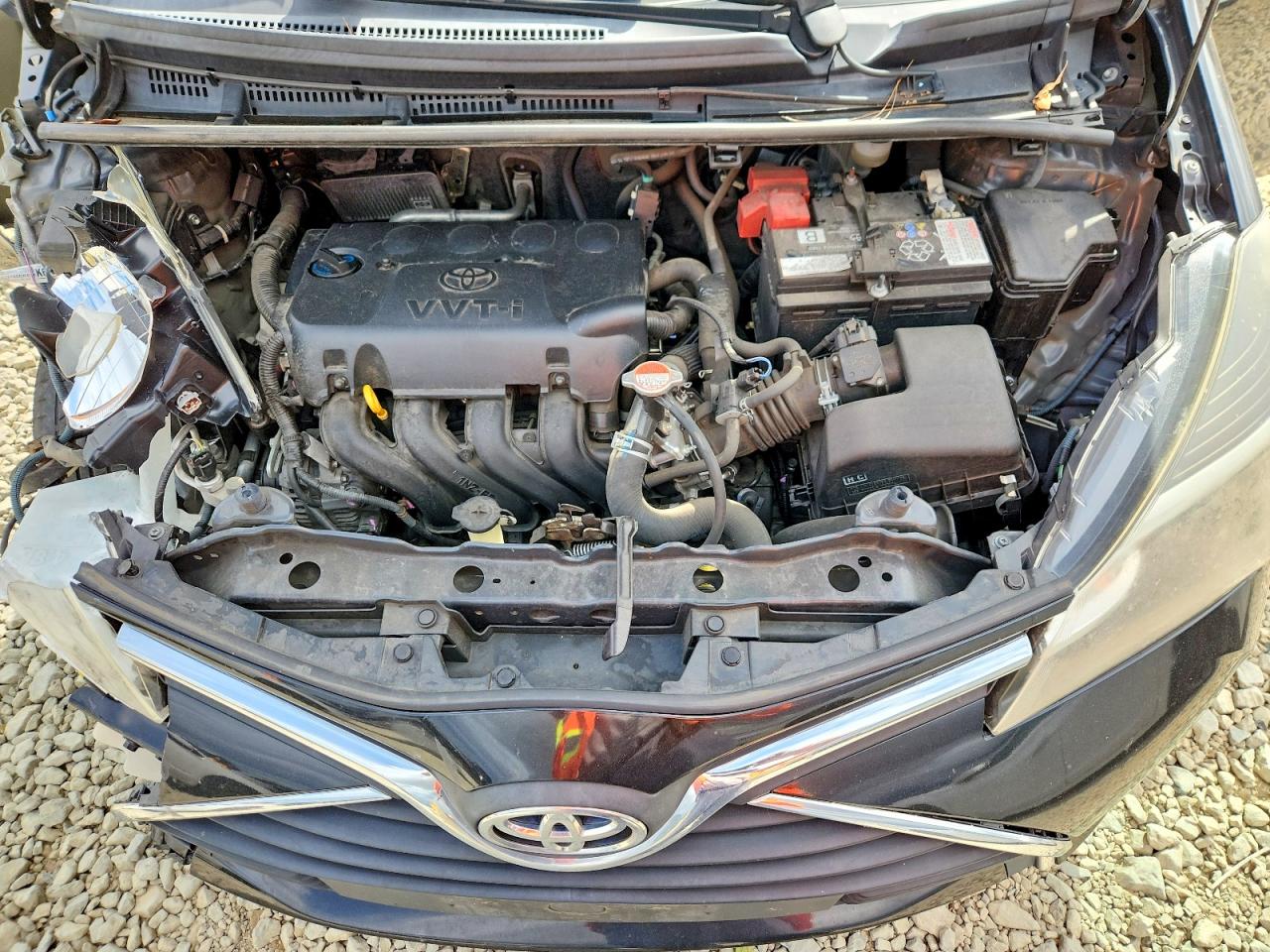 TOYOTA YARIS 2017 — 11