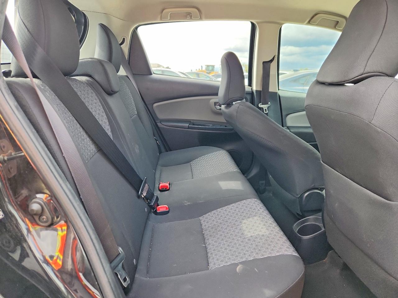 TOYOTA YARIS 2017 — 10
