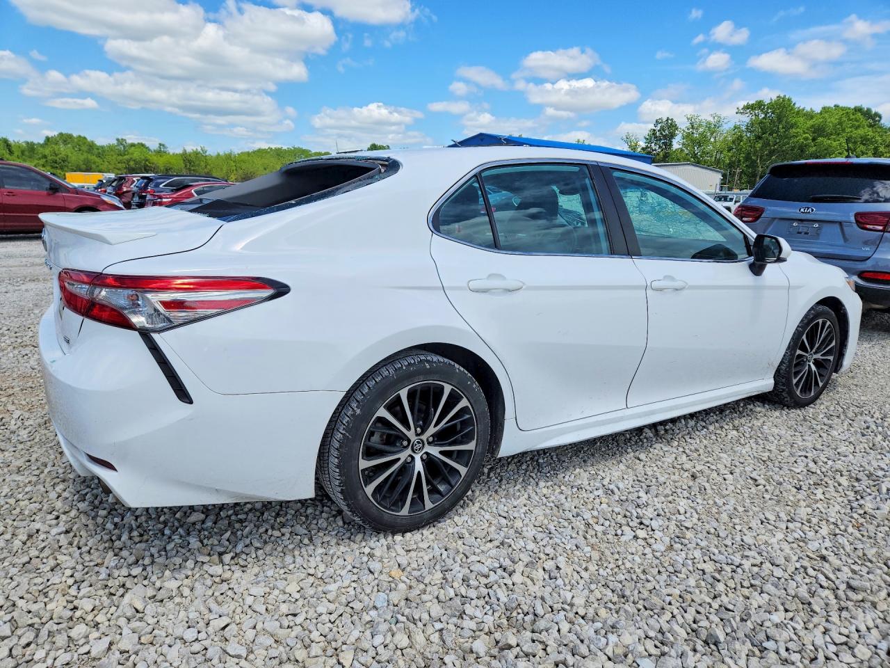 TOYOTA CAMRY 2019 — 3