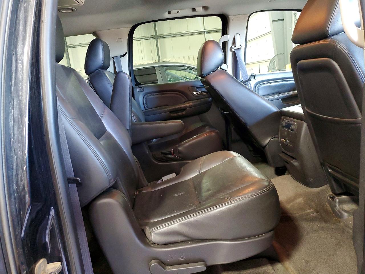 GMC YUKON XL 2011 — 11