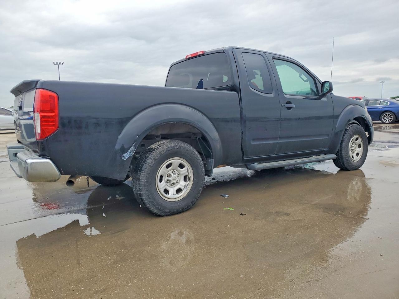 NISSAN FRONTIER 2016 — 3