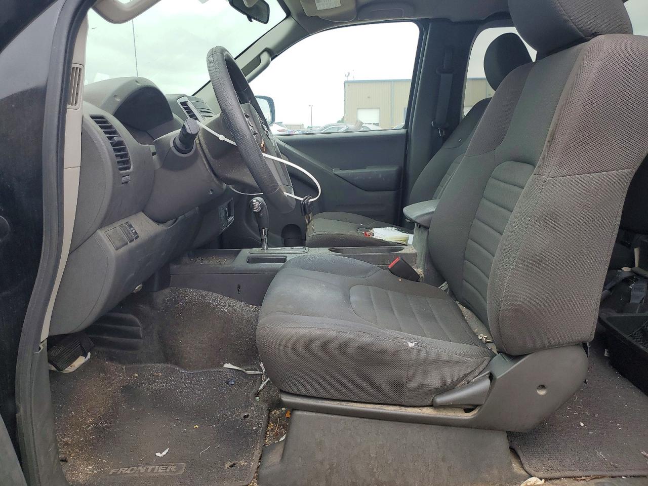 NISSAN FRONTIER 2016 — 7