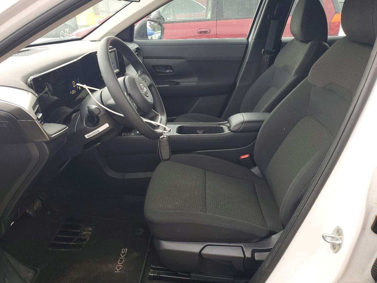 NISSAN KICKS 2025 — 7