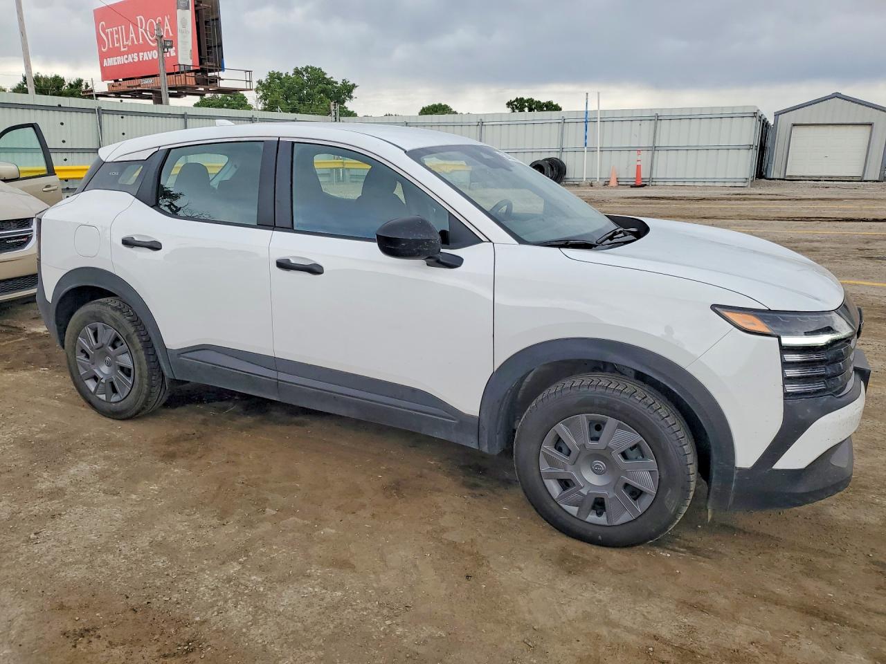 NISSAN KICKS 2025 — 4