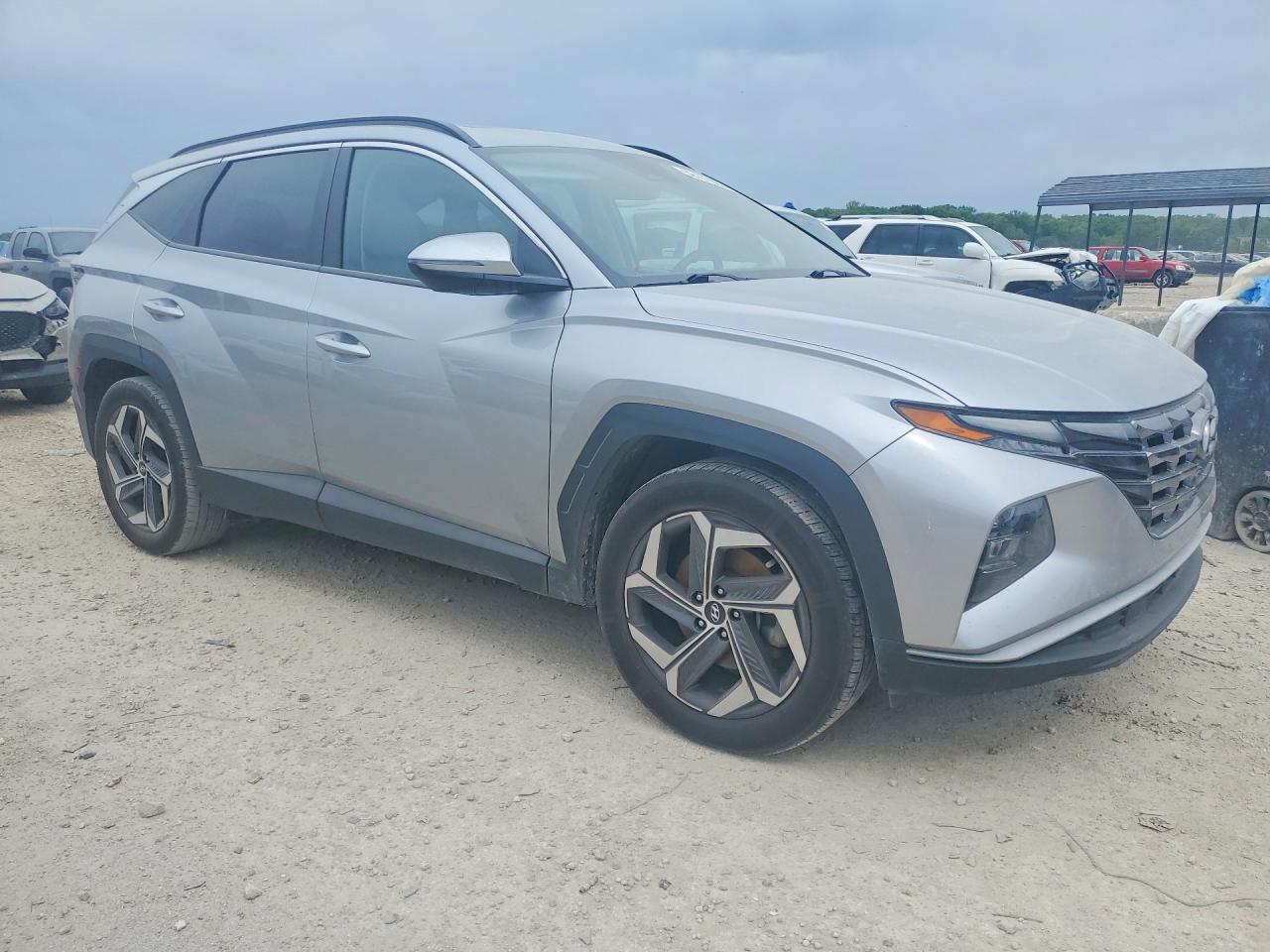 HYUNDAI TUCSON 2022 — 4