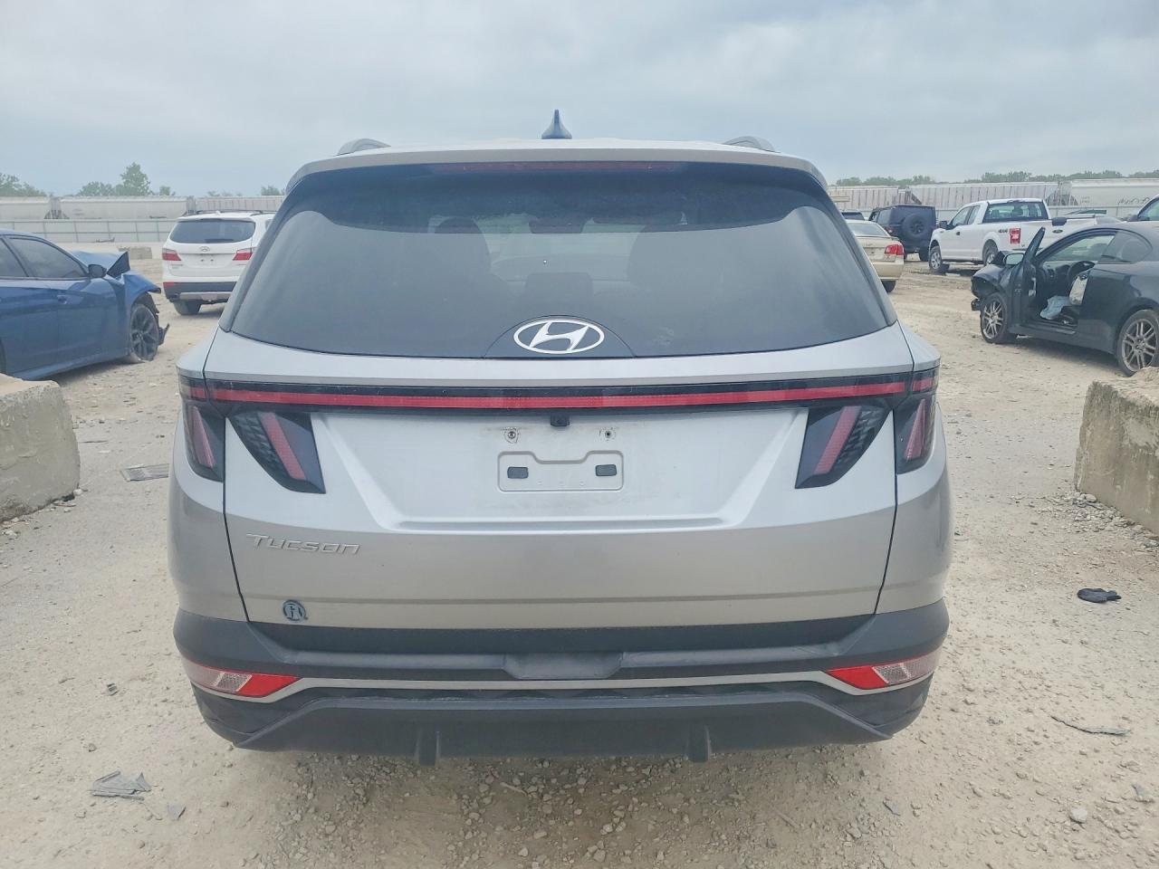 HYUNDAI TUCSON 2022 — 6