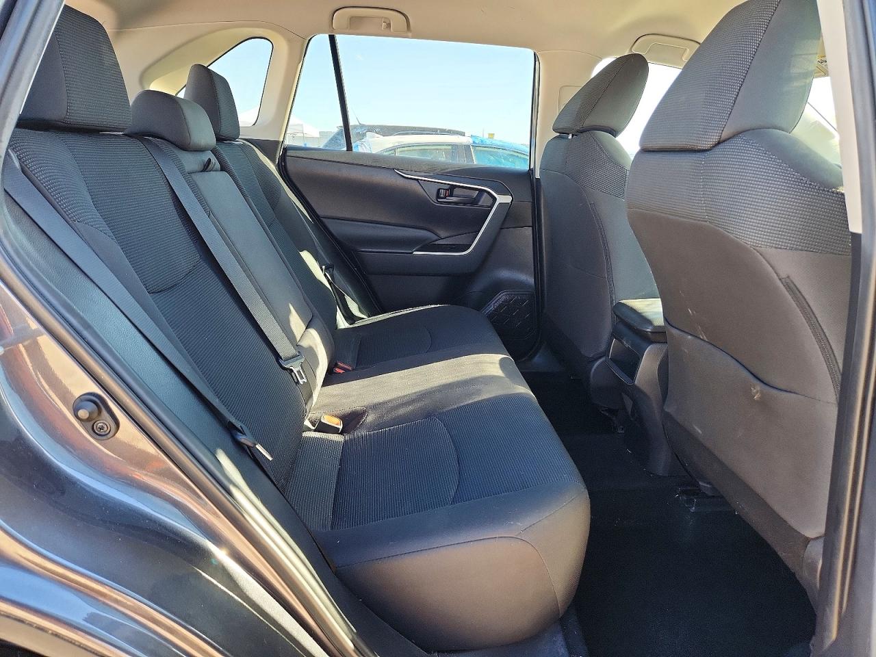 TOYOTA RAV4 2021 — 11