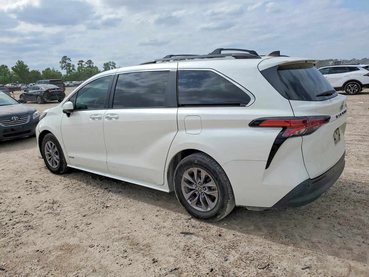 TOYOTA SIENNA 2021 — 2
