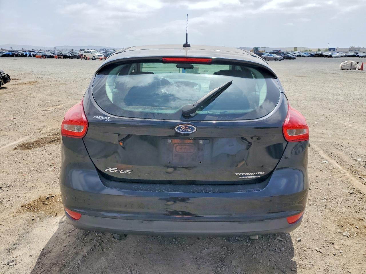 FORD FOCUS 2016 — 6