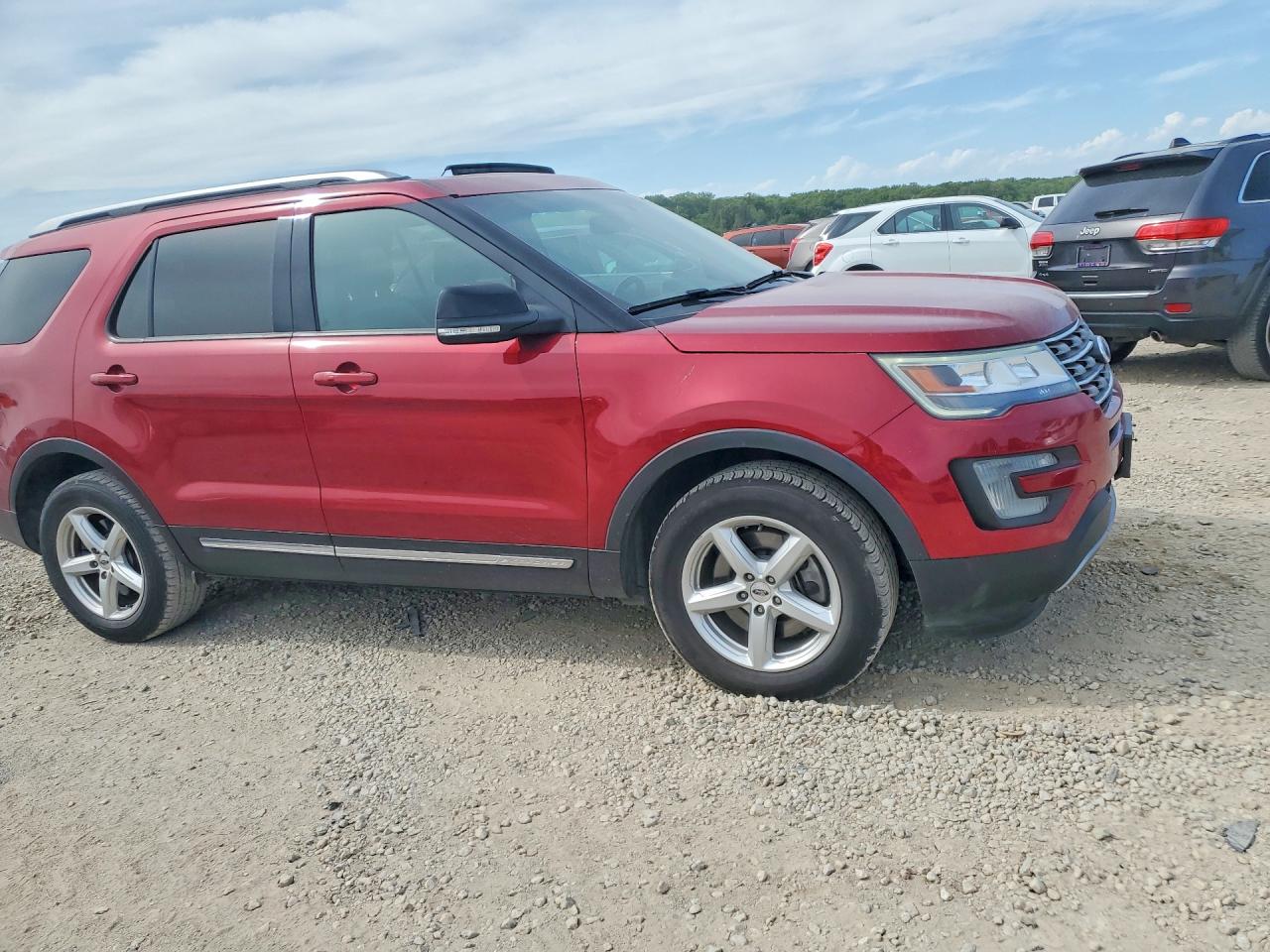 FORD EXPLORER 2016 — 4