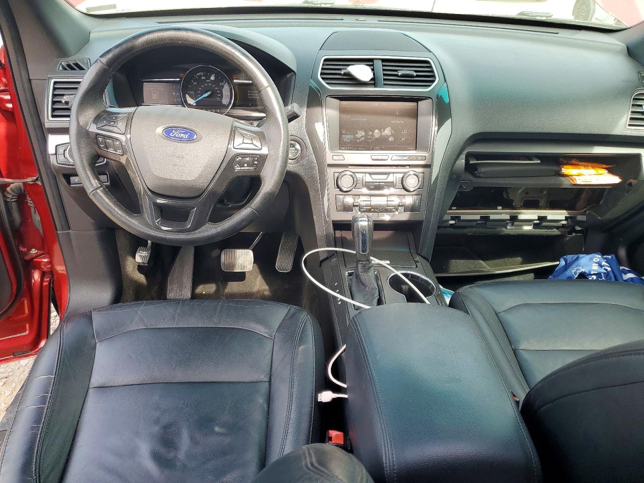 FORD EXPLORER 2016 — 8